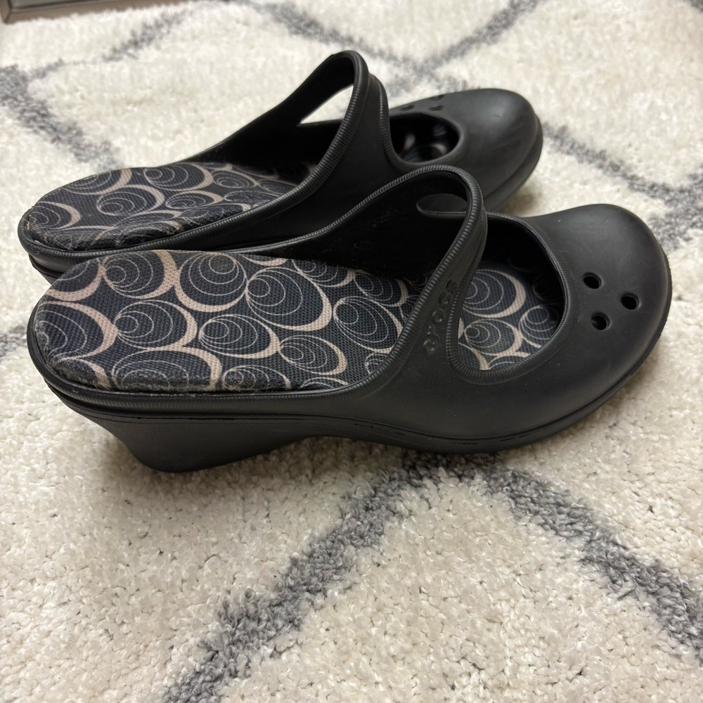 Crocs Frances Mary Jane Wedge Shoes Mules Slip On Black Heels Women’s 8 - Picture 4 of 9